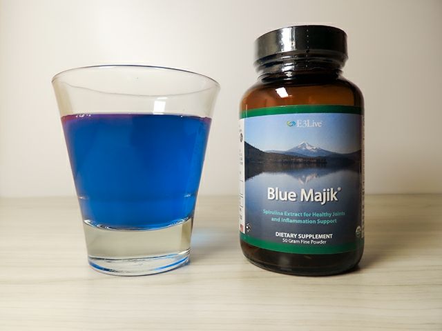 話題の青色色素・フィコシアニンに着目！|体や目の疲れ・ピントが合わない悩みをサポートするスピルリナパウダー