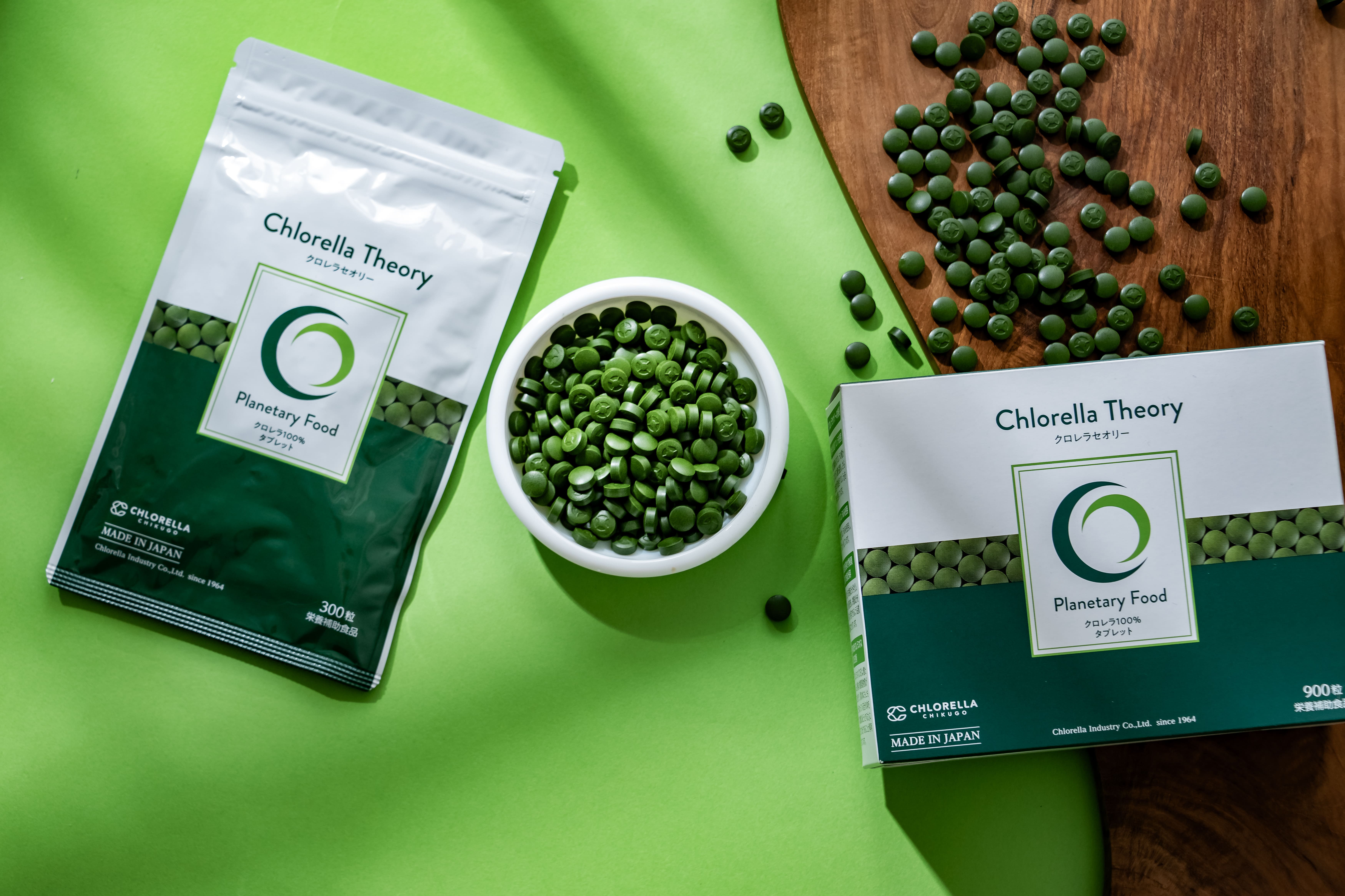福岡県産クロレラ100% オールインワンサプリメント（Chlorella Theory）農薬/化学肥料不使用のヴィーガン対応｜凝固剤や添加物不使用｜ビタミンB12や豊富な栄養素で健康をサポート。
